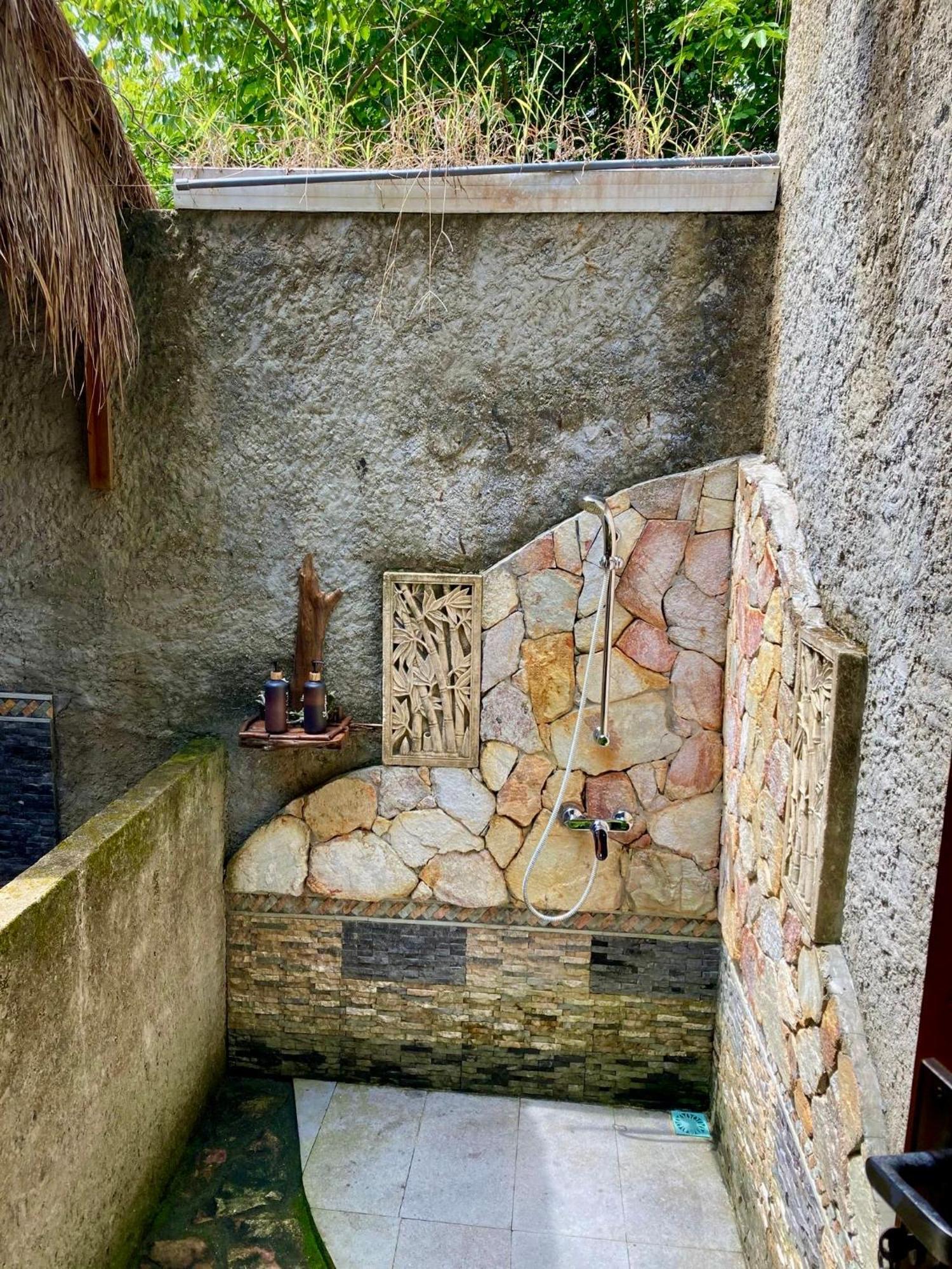 ホテル Alam Kita カリムンジャワ 部屋 写真